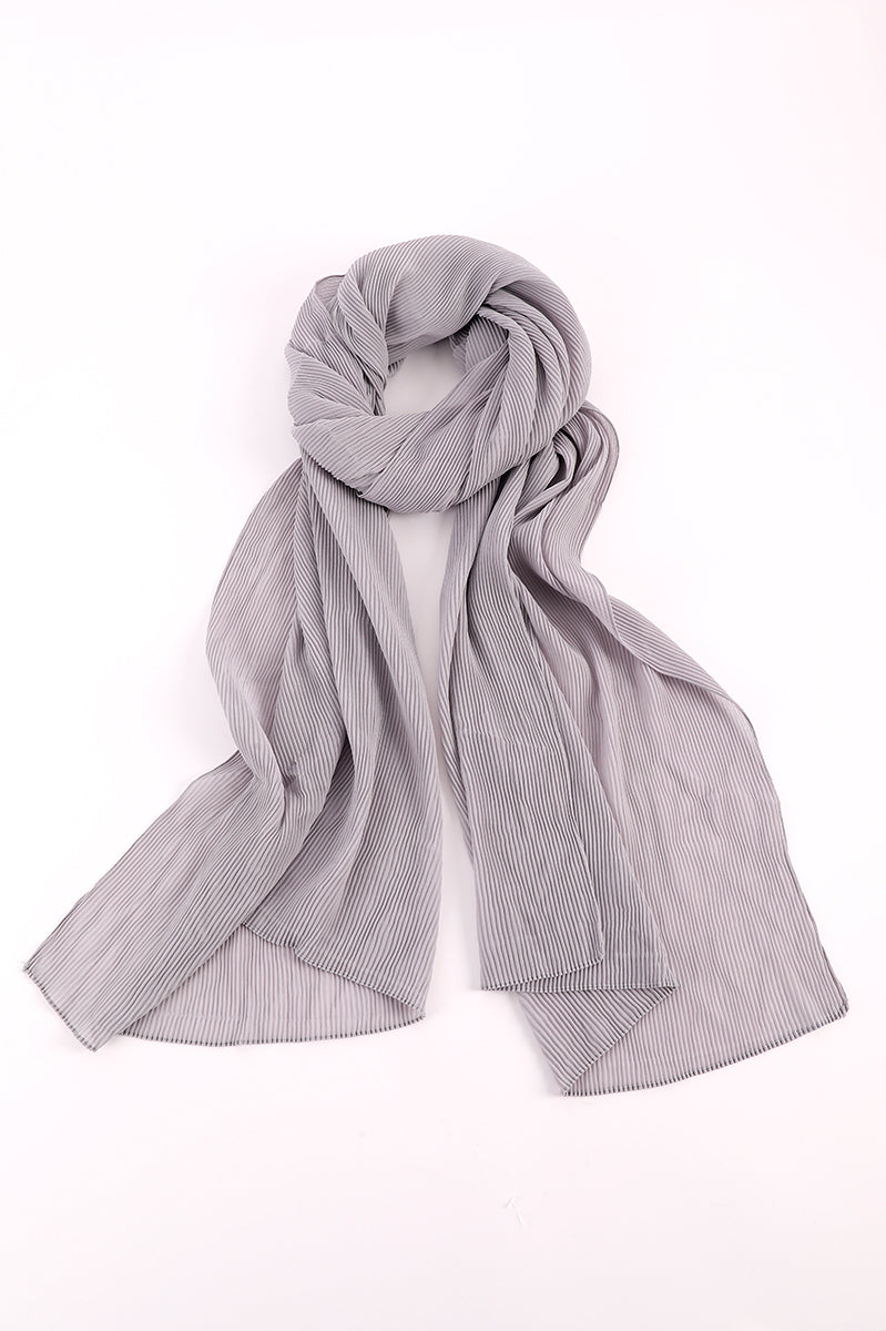 شال خفيف بتصميم مطوي