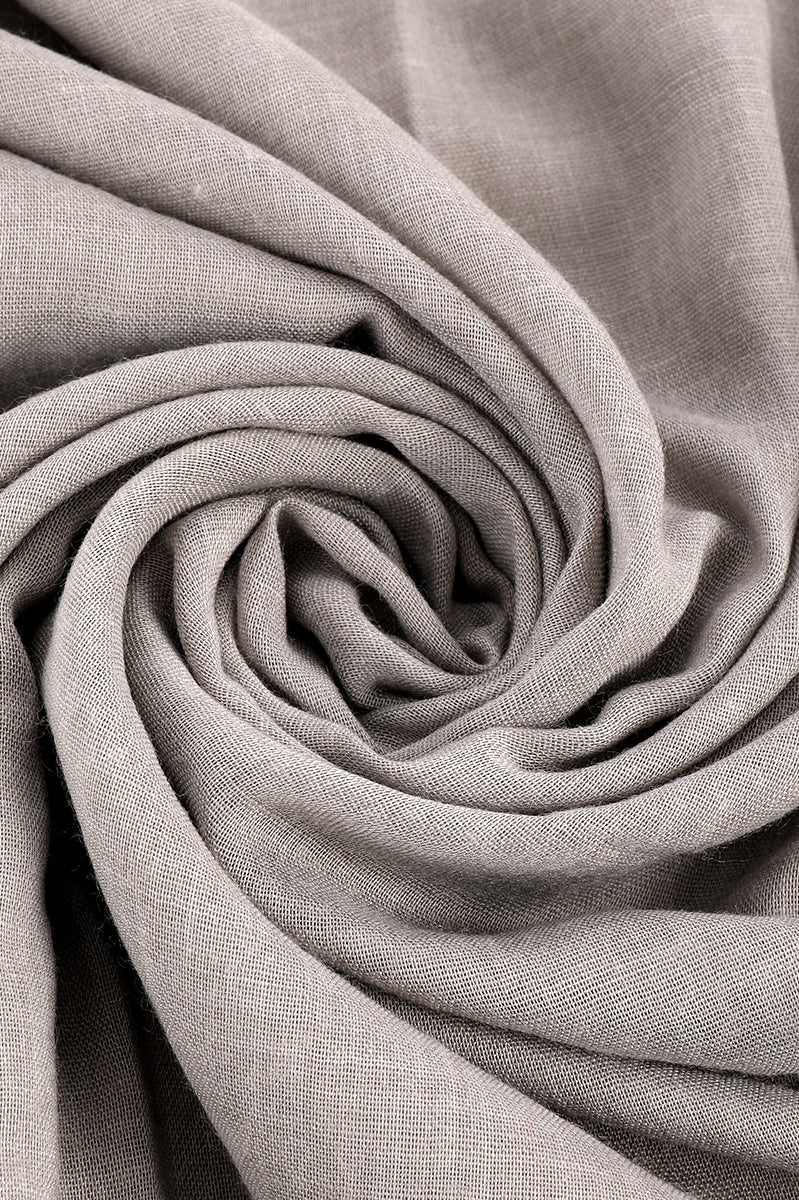 شال ناعم بنسيج خفيف