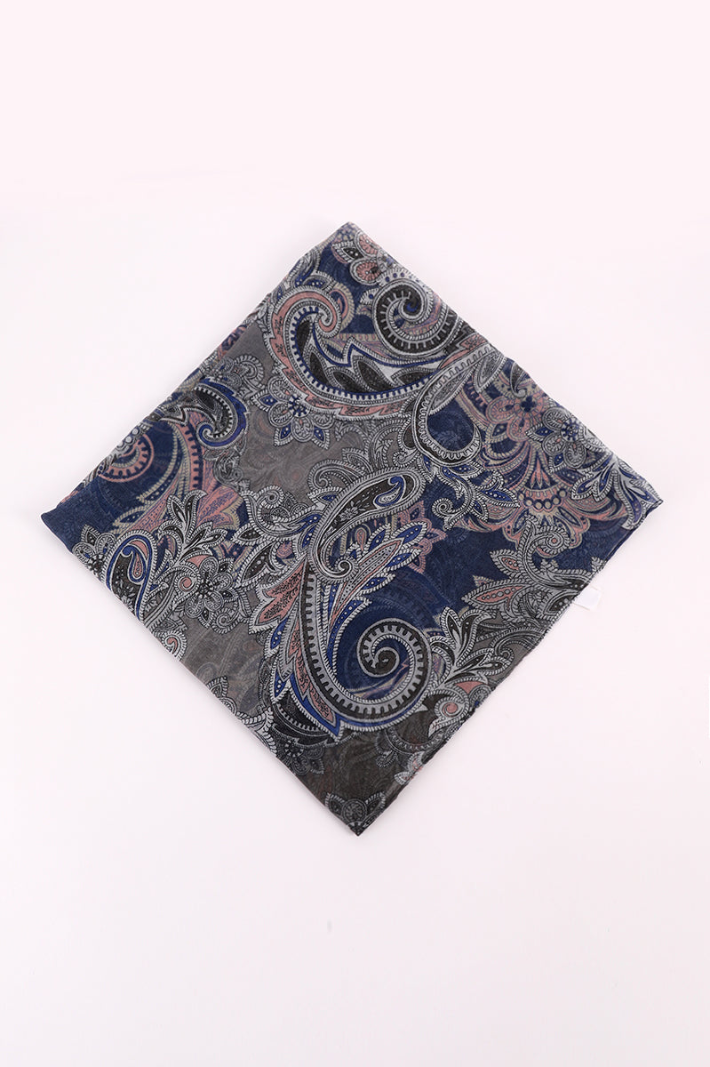 شال بنقشة مزخرفة