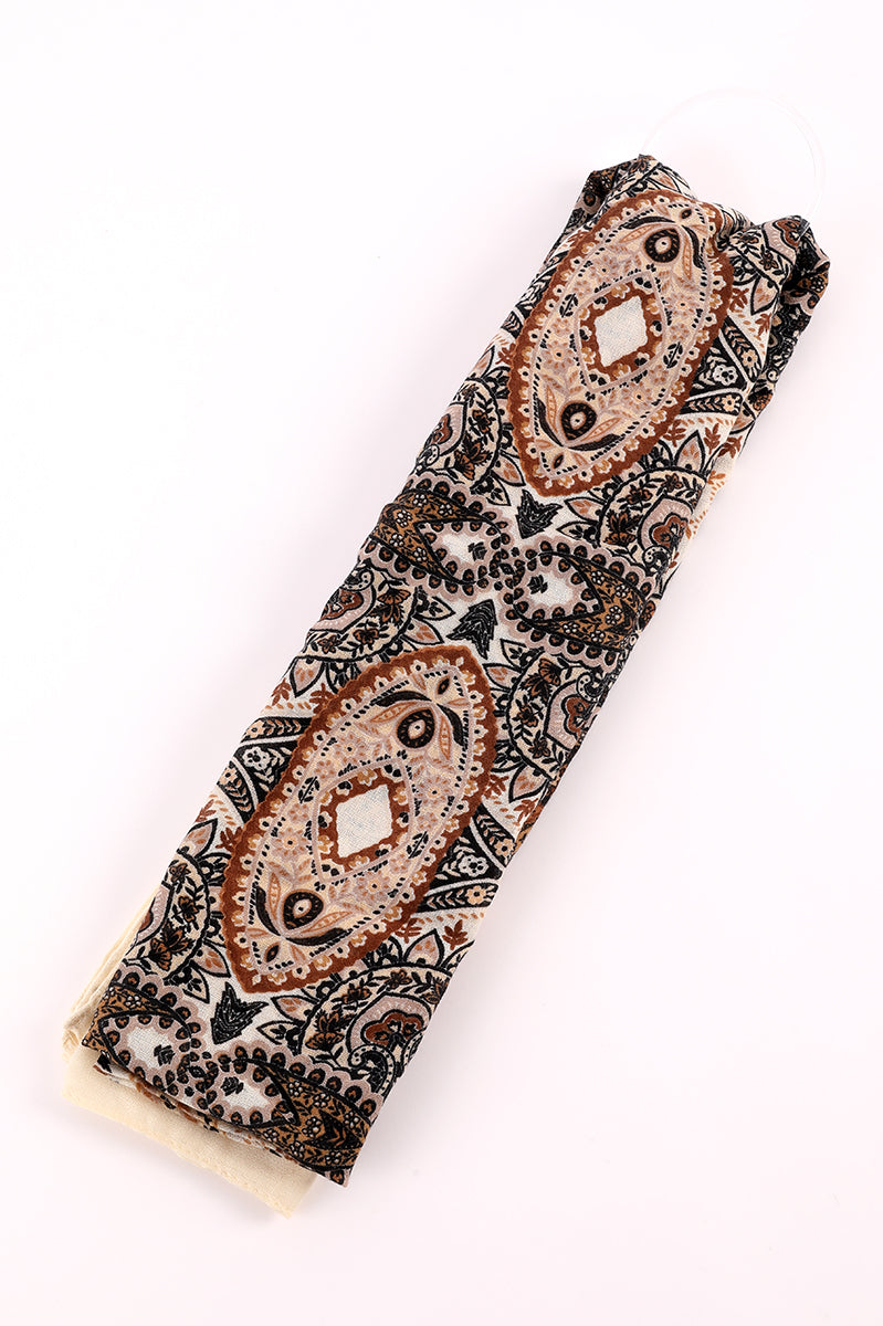 شال بنقشة مزخرفة