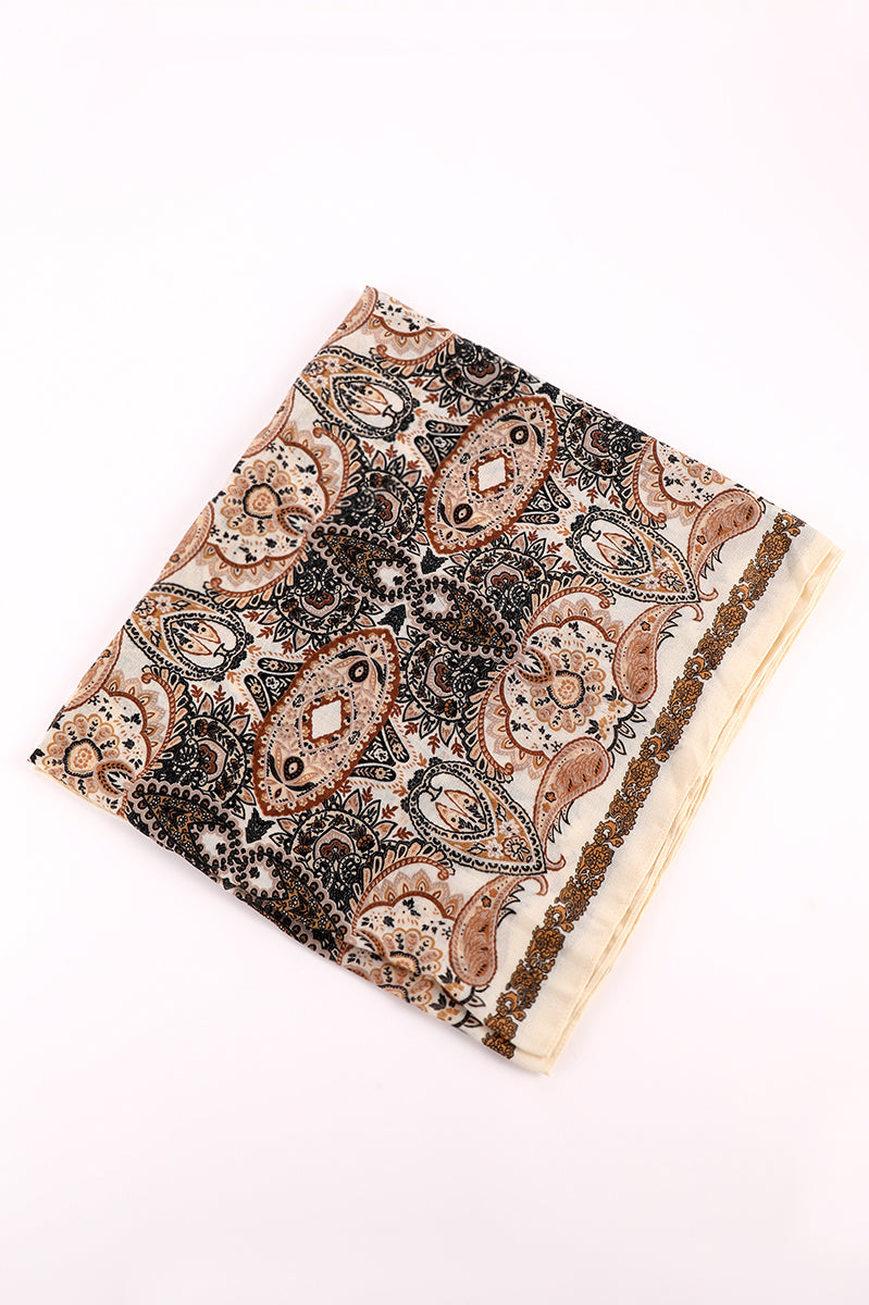 شال بنقشة مزخرفة