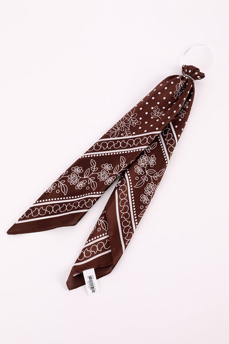 وشاح مربع بنقشة