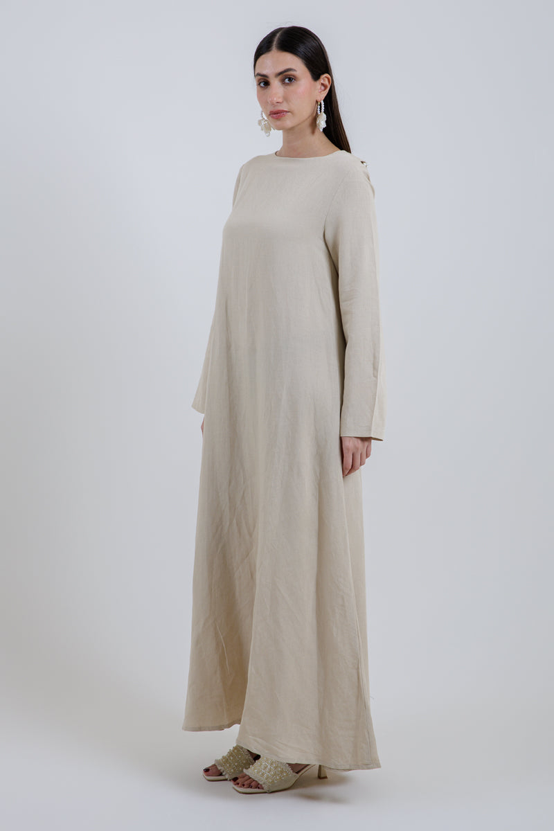 فستان ماكسي بتفصيل فتحة خلفية