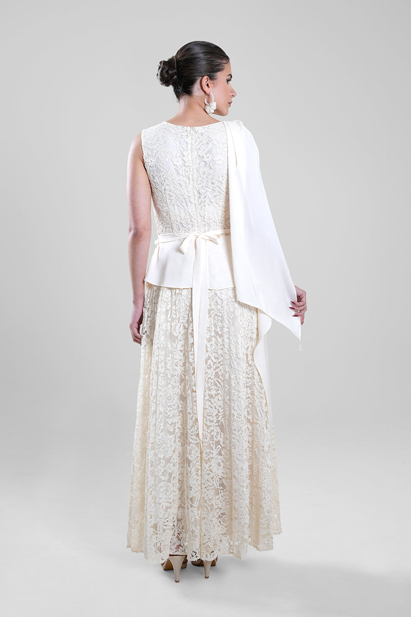 فستان ماكسي دانتيل بتصميم منسدل