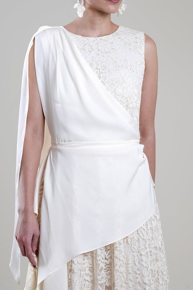 فستان ماكسي دانتيل بتصميم منسدل