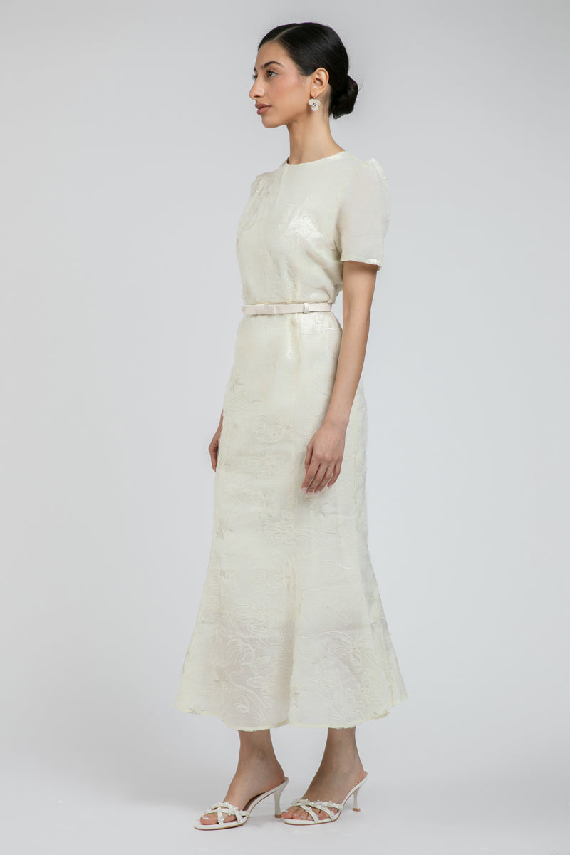 فستان ميدي بنسيج بارز