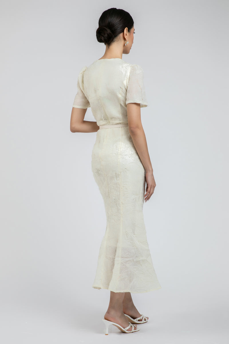 فستان ميدي بنسيج بارز