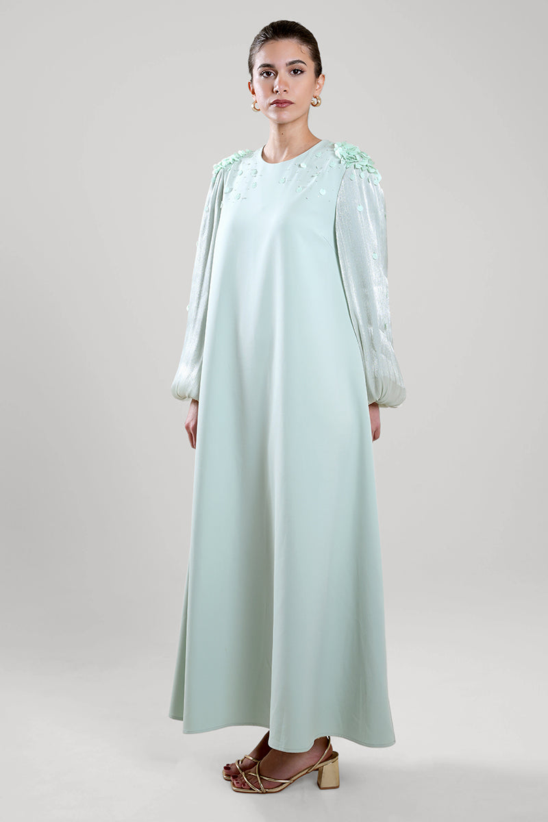 فستان ماكسي واسع بزخرفة على الكتف