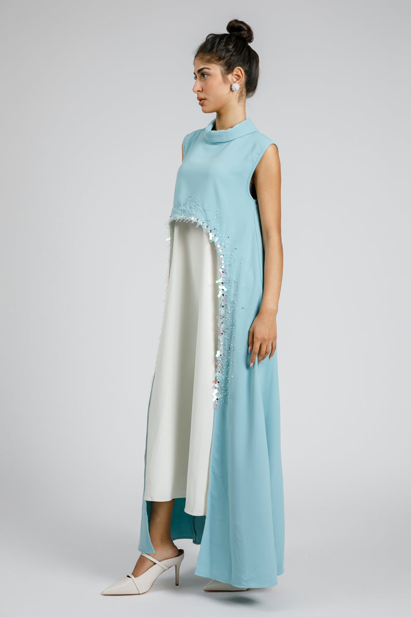 فستان ماكسي مع طبقة خارجية مزخرفة