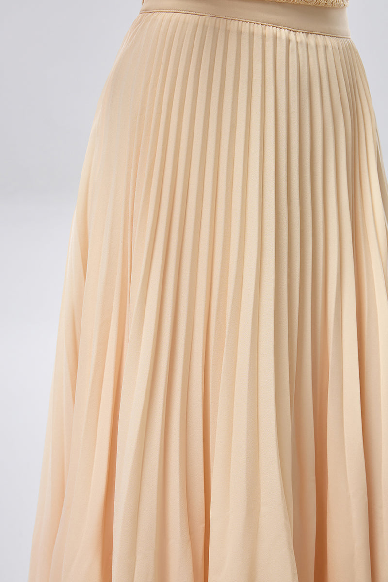 تنورة ماكسي بكسرات وقصّة انسيابية