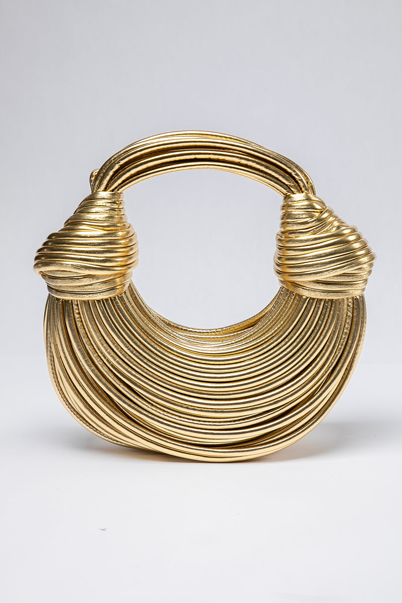 حقيبة بتصميم منحني مضفّر