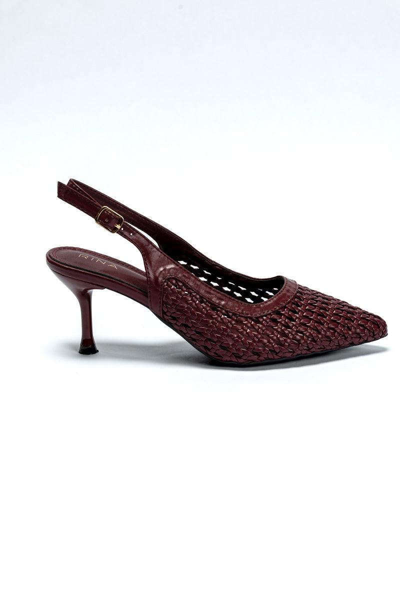 حذاء كعب بحزام خلفي بنمط مجدول