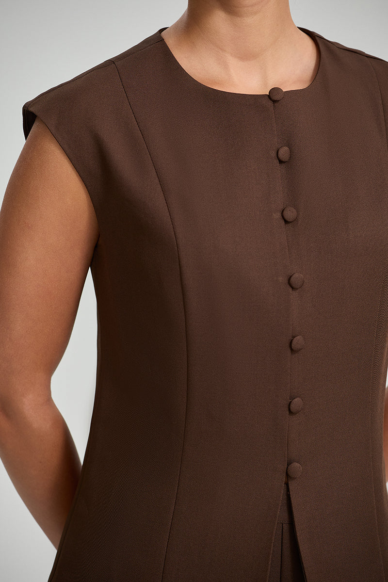 فيست بدون أكمام بأزرار أمامية
