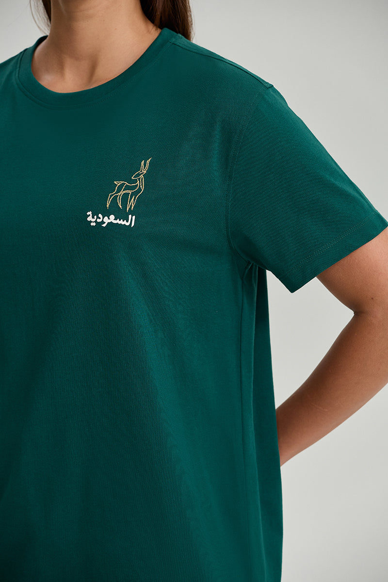 تيشيرت بتطريز السعودية وأكمام قصيرة