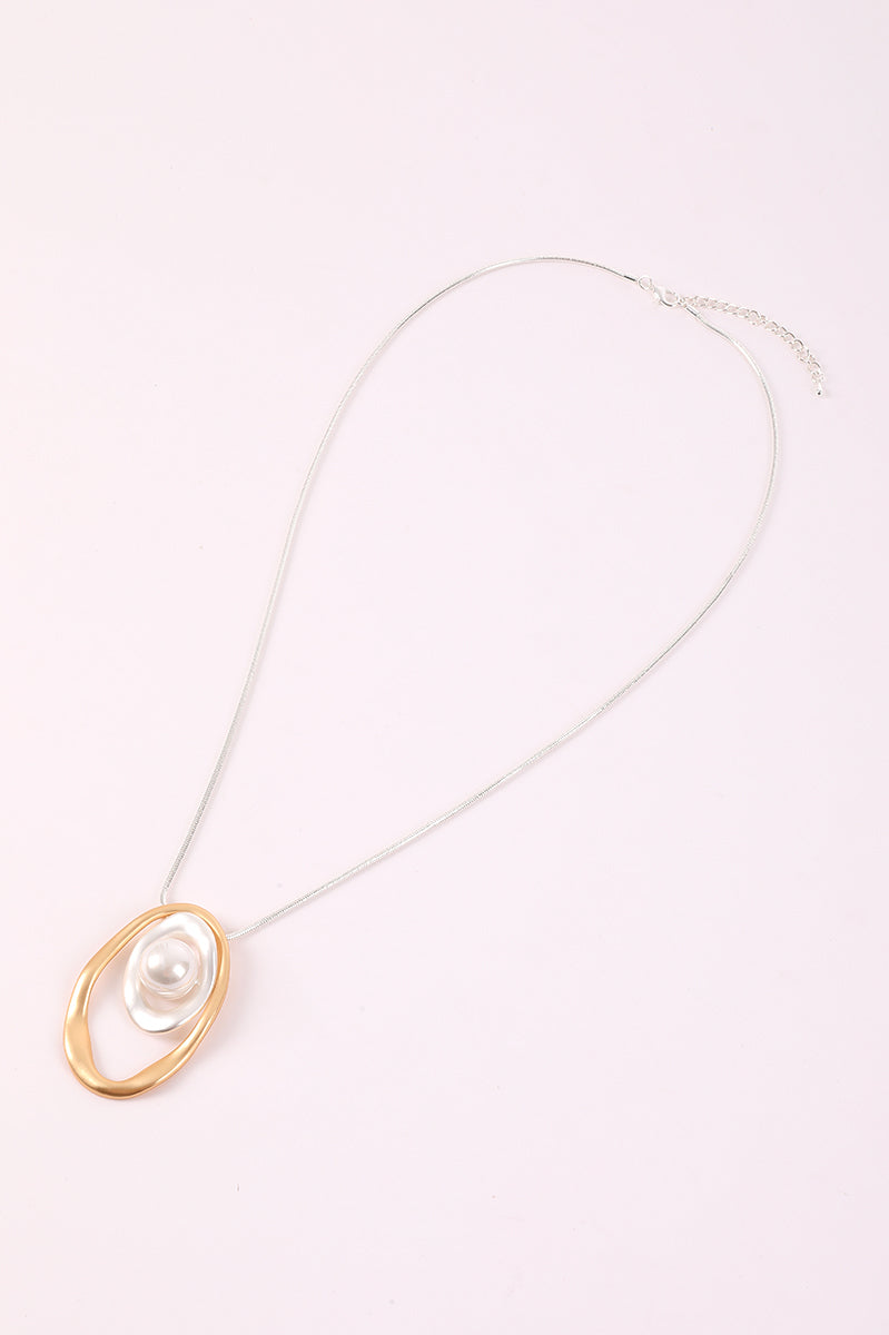 Pearl Pendant Necklace