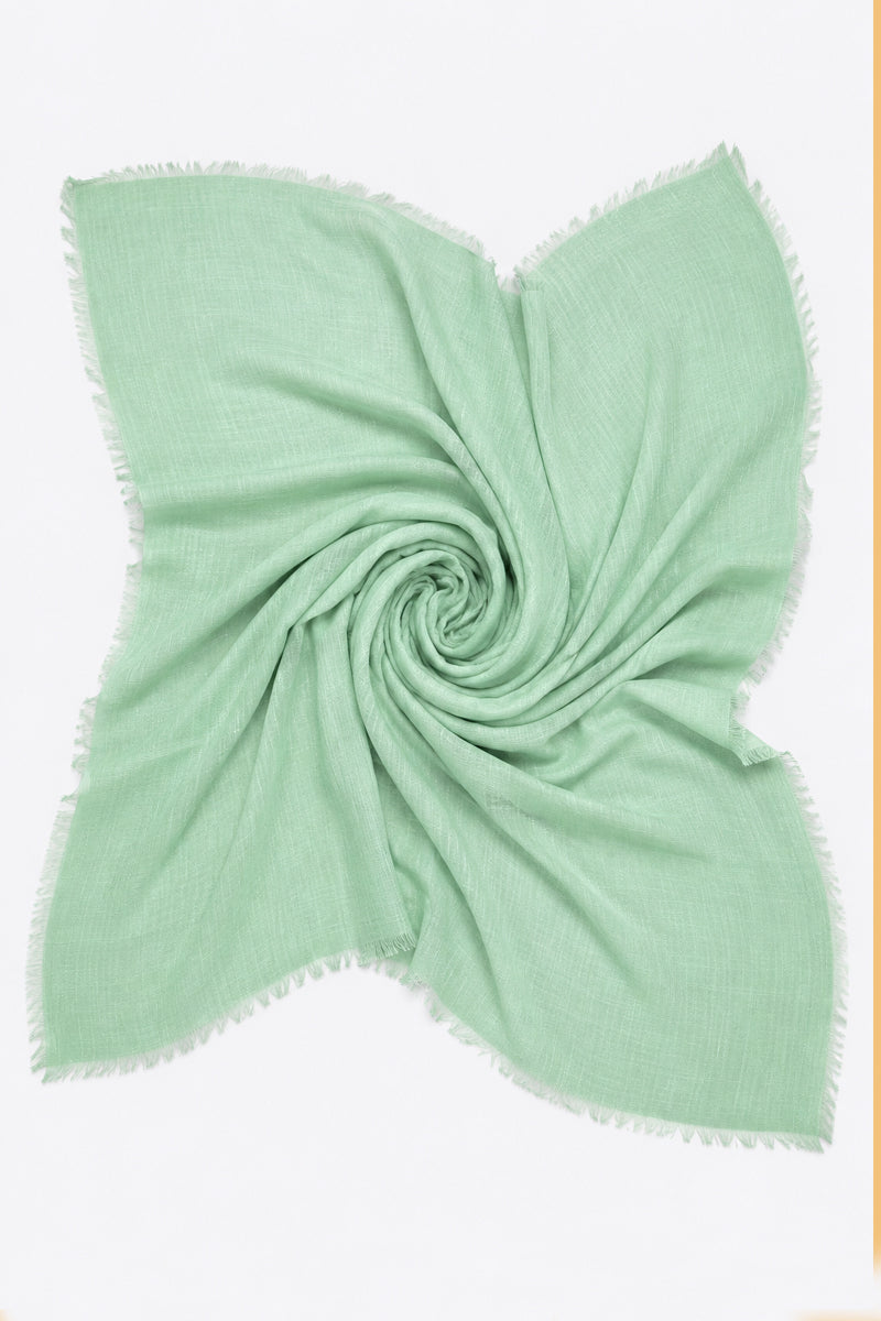 Lightweight Textured Frayed Edge Scarf
