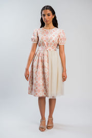 فستان ميدي بتنورة مزدوجة الخامة