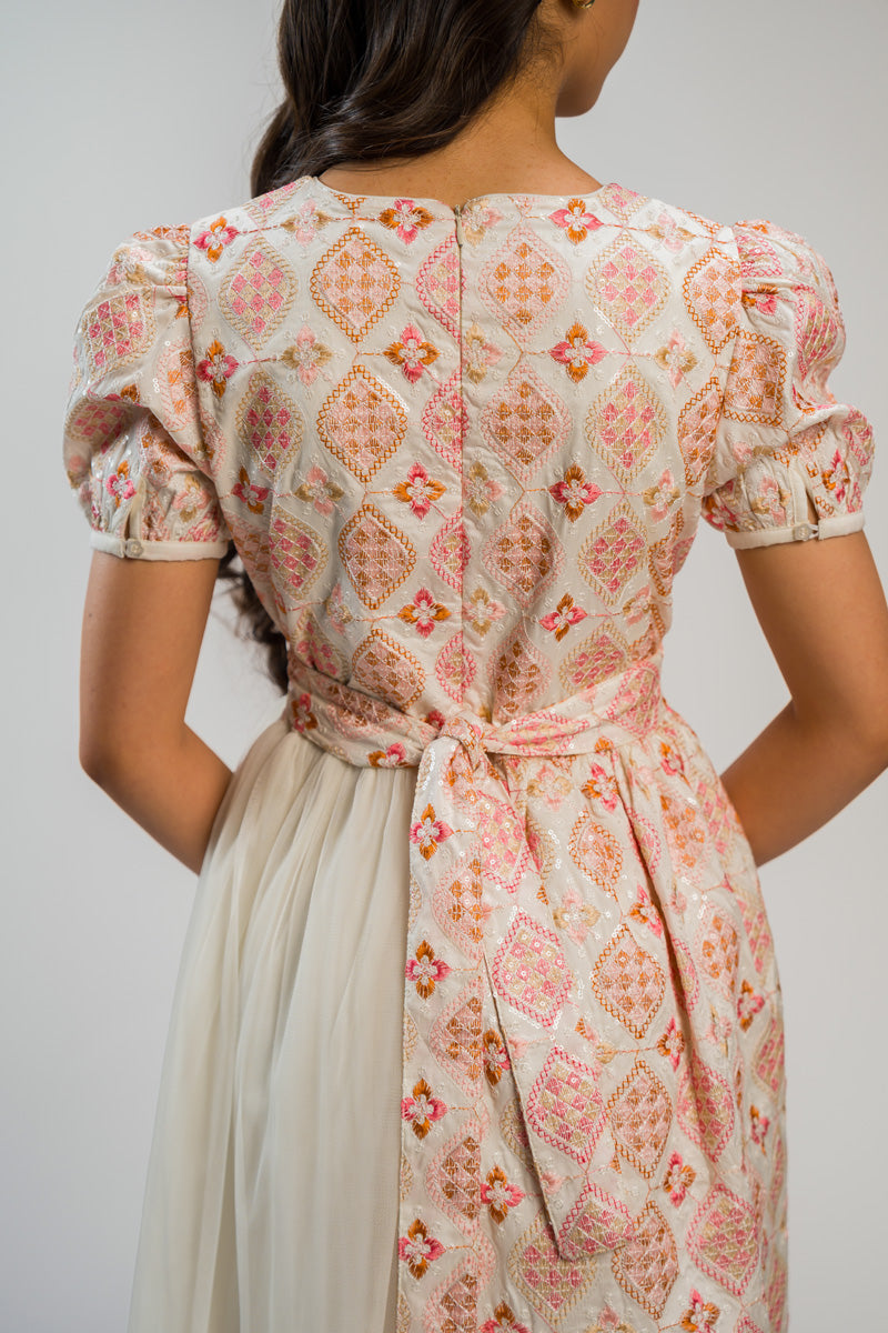 فستان ميدي بتنورة مزدوجة الخامة