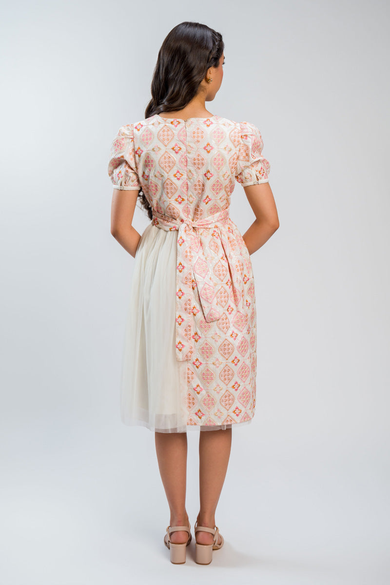 فستان ميدي بتنورة مزدوجة الخامة