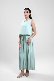 فستان ميدي بدون أكمام بتنورة كسرات