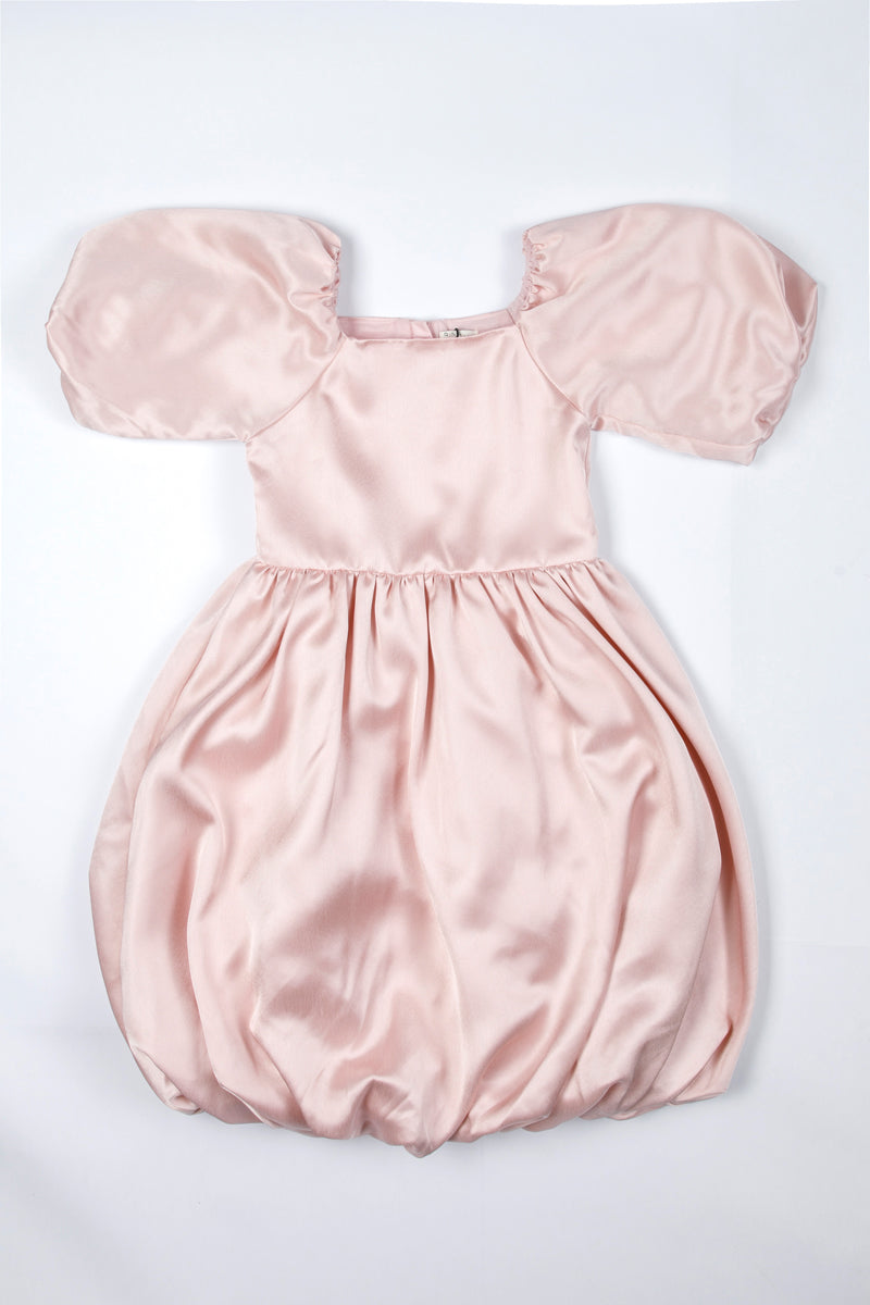 فستان حفلات ساتان باكمام منفوشة