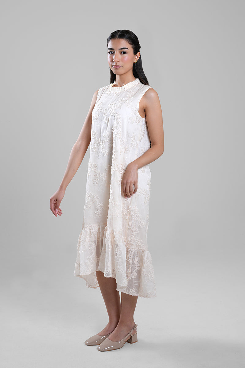 فستان ميدي بتفاصيل دانتيل