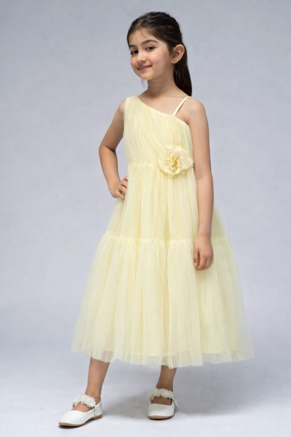 فستان حفلات كتف واحد من التول